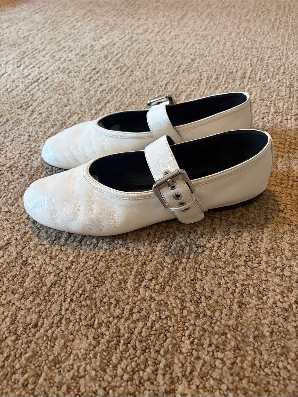 Massimo Dutti leather Flats with Buckle- 39